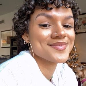 Meet your Posher, Loren